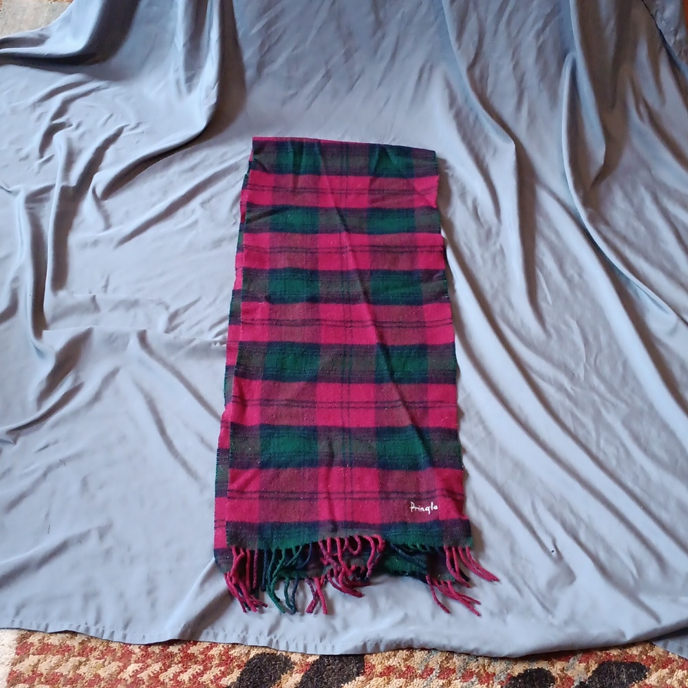 Pringle of Scotland wool red and green plaid scarf